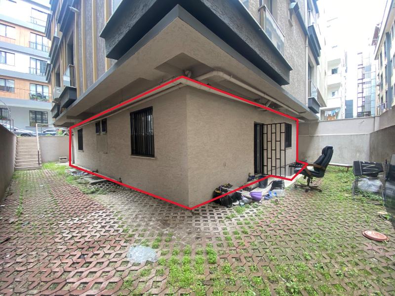 Avcılar Merkez Mahallesi'nde Depolu Dükkan — foto 2