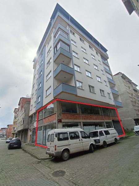 Araklı Merkez Mah. Galeri Katlı İşyeri — foto 3